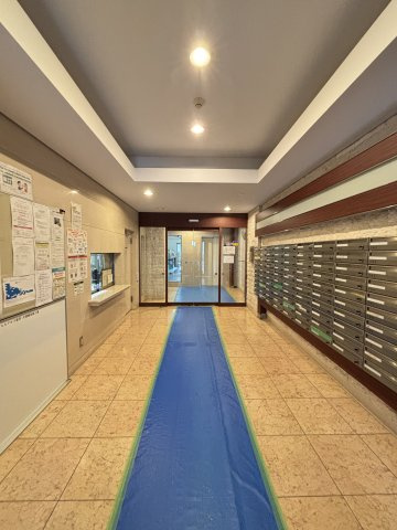 アルス音羽のエントランス