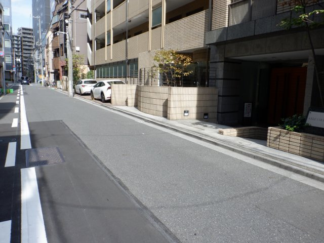 アクシルコート上野のその他|前面道路