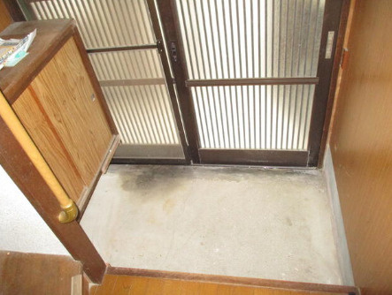 西明石南町戸建の玄関