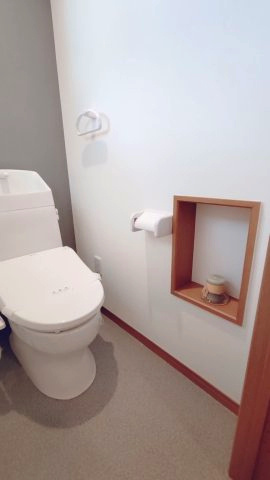 東大阪市新上小阪　中古一戸建のトイレ