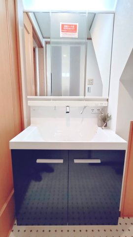 東大阪市新上小阪　中古一戸建の独立洗面台