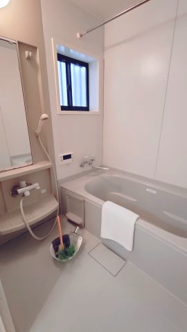 東大阪市新上小阪　中古一戸建の浴室