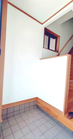 東大阪市新上小阪　中古一戸建の玄関