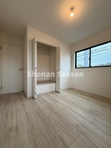 【洋室】 | 独立した洋室で、プライベート時間も満喫いただけます♪