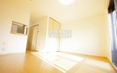 【居間・リビング】 | プロミネンス | 明るくて広々としたお部屋♪