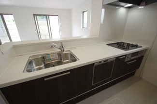 【キッチン】 | 【仲介手数料無料！！】稲城市坂浜4丁目　新築戸建て（全3棟）1号棟　5099万円