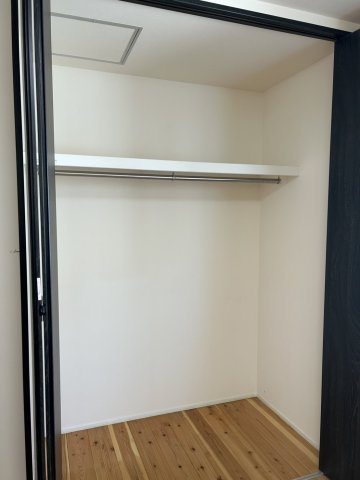 賀露町西4LDK中古住宅の収納