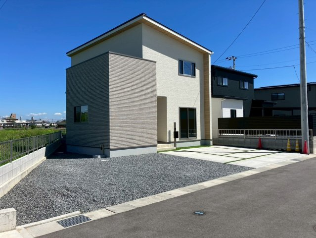 ファミリータウン津森②の外観