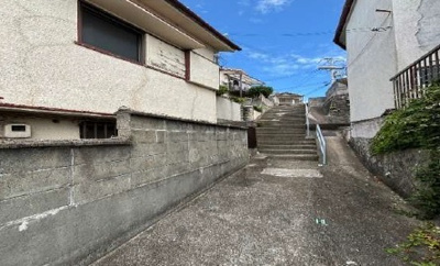 【前面道路含む現地写真】 | 泉が丘３丁目　中古戸建　収益