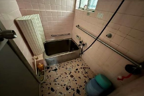 【浴室】 | 泉が丘３丁目　中古戸建　収益