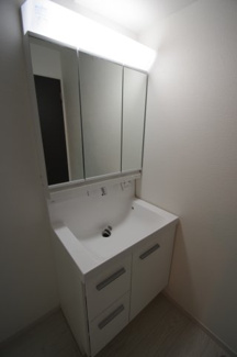 【独立洗面台】 | 【仲介手数料無料！！】稲城市坂浜4丁目　新築戸建て（全3棟）2号棟　4599万円