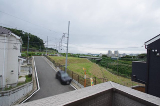 【展望】 | 【仲介手数料無料！！】稲城市坂浜4丁目　新築戸建て（全3棟）2号棟　4599万円 | 日当たりが良いです。