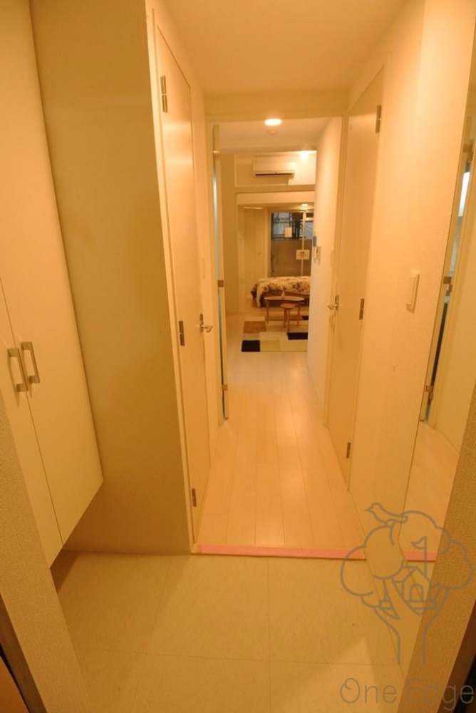セレニテ梅田ESTの玄関