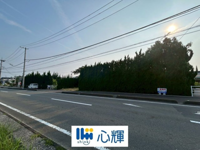 【前面道路含む現地写真】 | 宇部市大字妻崎開作土地・家屋有（地目：宅地、田他）906坪 | 現地(2025年7月8日撮影)