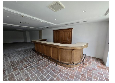 煕春堂ビルの内装