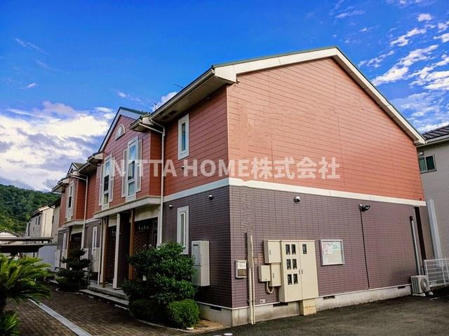 アンソレイエの外観|シンプルで飽きの来ない外観です★