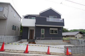 【外観】 | 【仲介手数料無料！！】稲城市坂浜4丁目　新築戸建て（全3棟）3号棟　4999万円