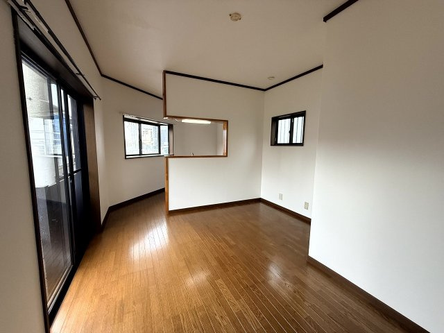 江井ヶ島貸家の居間・リビング