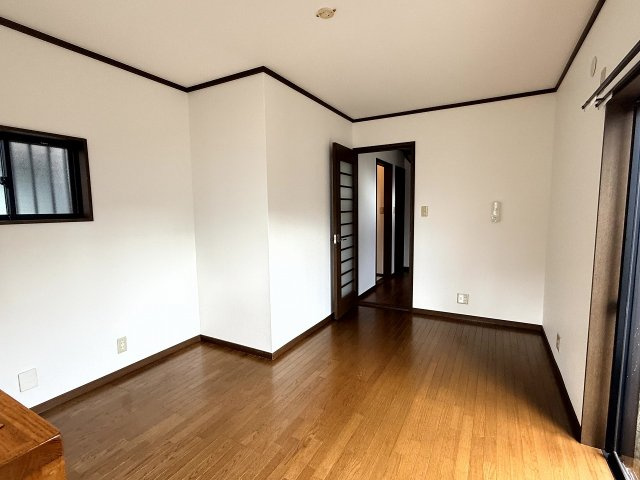 江井ヶ島貸家の居間・リビング