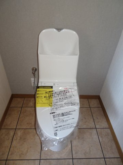 【トイレ】 | 宝塚市中筋山手2丁目11の14　中古一戸建て