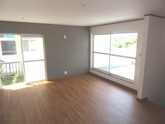 【居間・リビング】 | 宝塚市中筋山手2丁目11の14　中古一戸建て