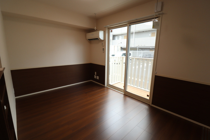 パインエーカーⅠの居間・リビング|リビング全景（エアコン付）