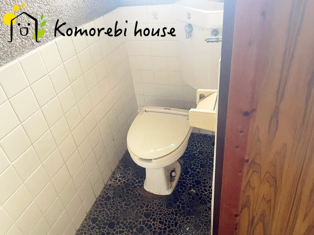 蓮田市閏戸　中古一戸建てのトイレ