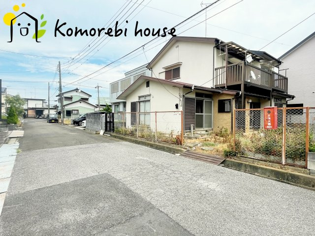 蓮田市閏戸　中古一戸建ての前面道路含む現地写真|前面道路含む現地写真です
