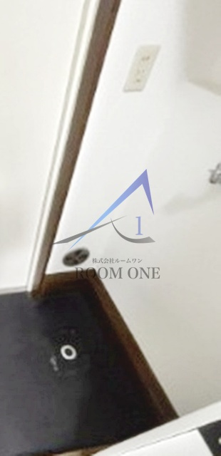 ファミーユ鶴見の設備|洗濯機置き場です。