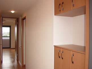 【玄関】 | イースト　ステージ | 玄関