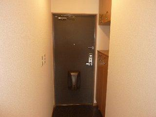 【玄関】 | イースト　ステージ | 玄関