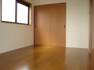 【内装】 | レジデンス南台 | 南側洋室