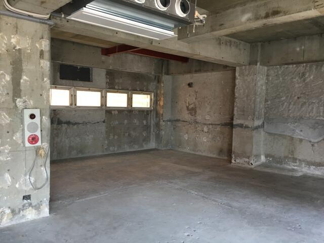 石井ビルの駐車場| 