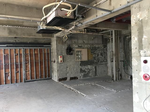 石井ビルの駐車場| 