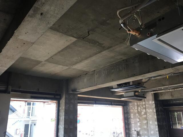 石井ビルのエントランス| 