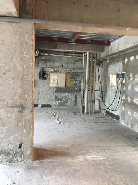 石井ビルの駐車場| 