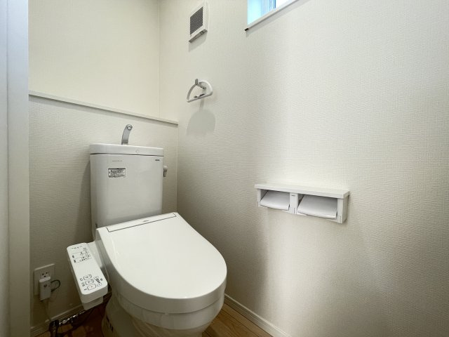 クレイドルガーデン八戸市桜ケ丘 第12 1号棟の玄関