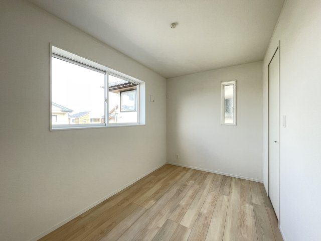 クレイドルガーデン八戸市桜ケ丘 第12 1号棟の収納