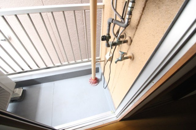 【バルコニー】 | ハイツONS | 洗濯機が置けます。