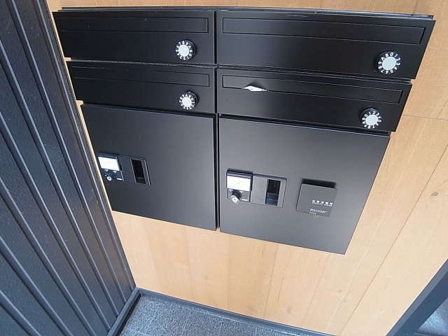 ＶＩＬＬＡ神戸北町のその他共用部分|宅配BOXも有ります