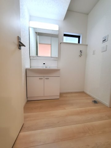 八潮市　二丁目　新築戸建　全1棟の洗面所|施工例です