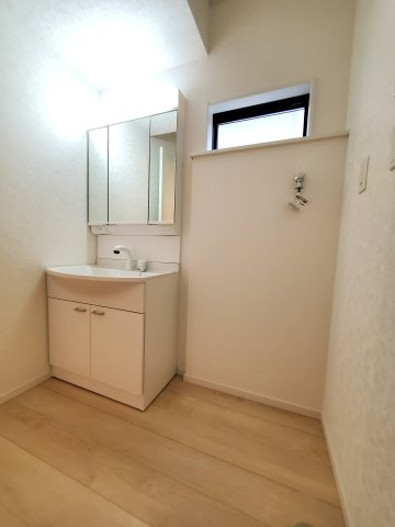 八潮市　二丁目　新築戸建　全1棟の洗面所|施工例です