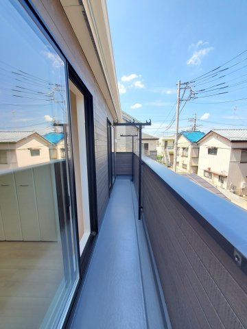 八潮市　二丁目　新築戸建　全1棟のバルコニー|施工例です