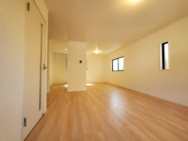 八潮市　二丁目　新築戸建　全1棟の居間・リビング|施工例です