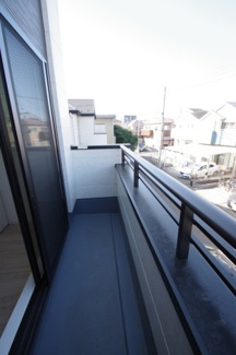 【バルコニー】 | 【仲介手数料無料！！】府中市浅間町4丁目　新築戸建て（全2棟）2号棟　5599万円