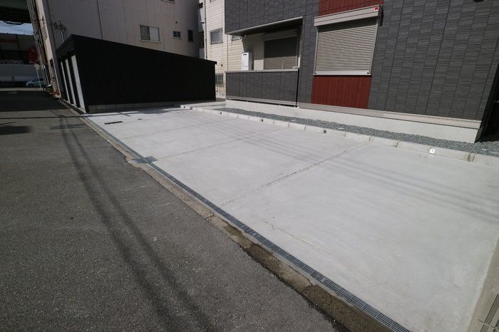 ピースのエントランス