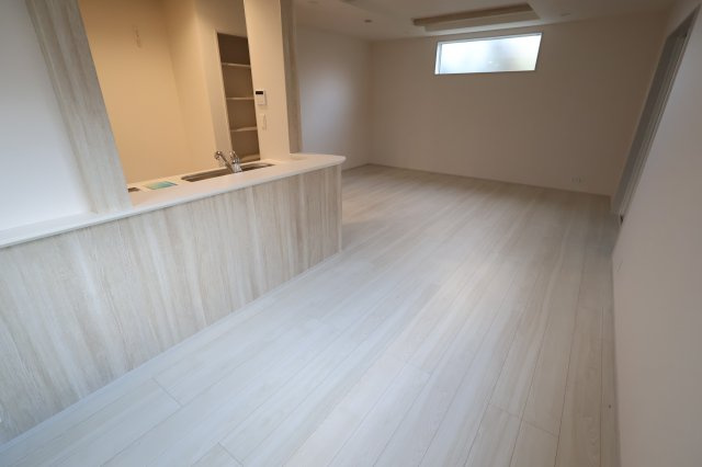 《仲介手数料無料》岩槻区府内１丁目6(全1戸)新築一戸建てブルーミングガーデン