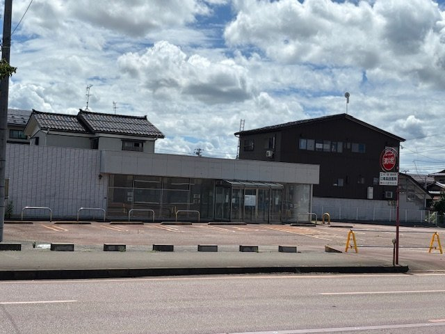 長岡市渡場町貸店舗の外観|ローソン様退去済みです。
