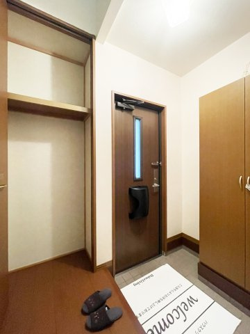 ウィルコート大松　B棟の玄関