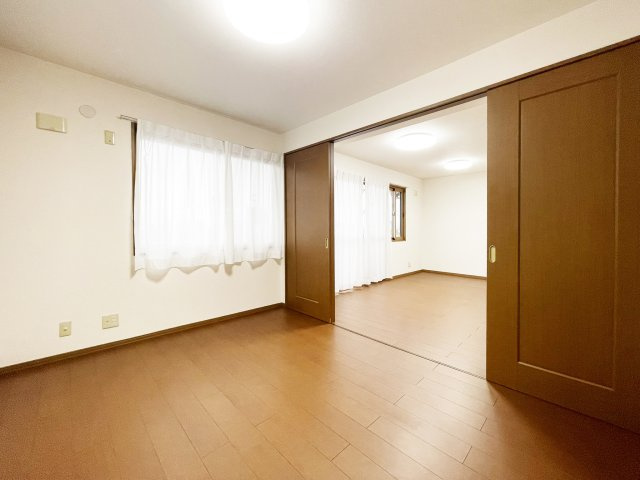 ウィルコート大松　B棟の居間・リビング